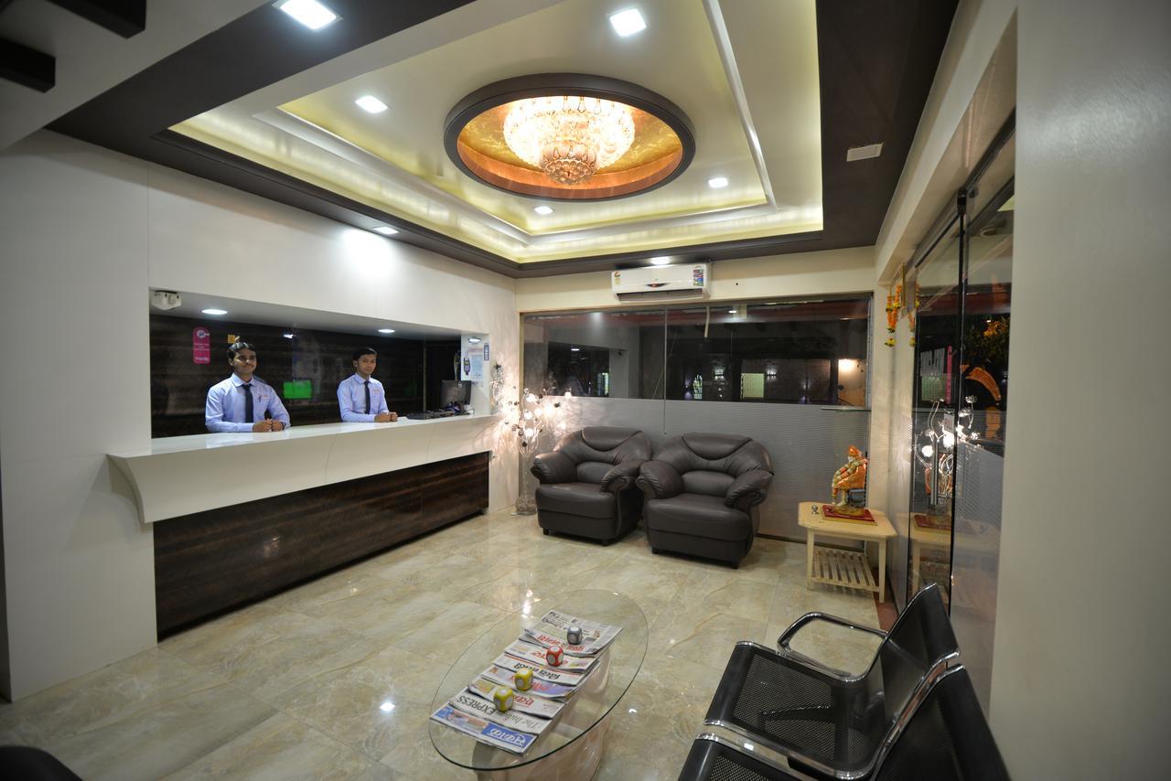 Hotel Radhe Krishna Solapur Exteriér fotografie